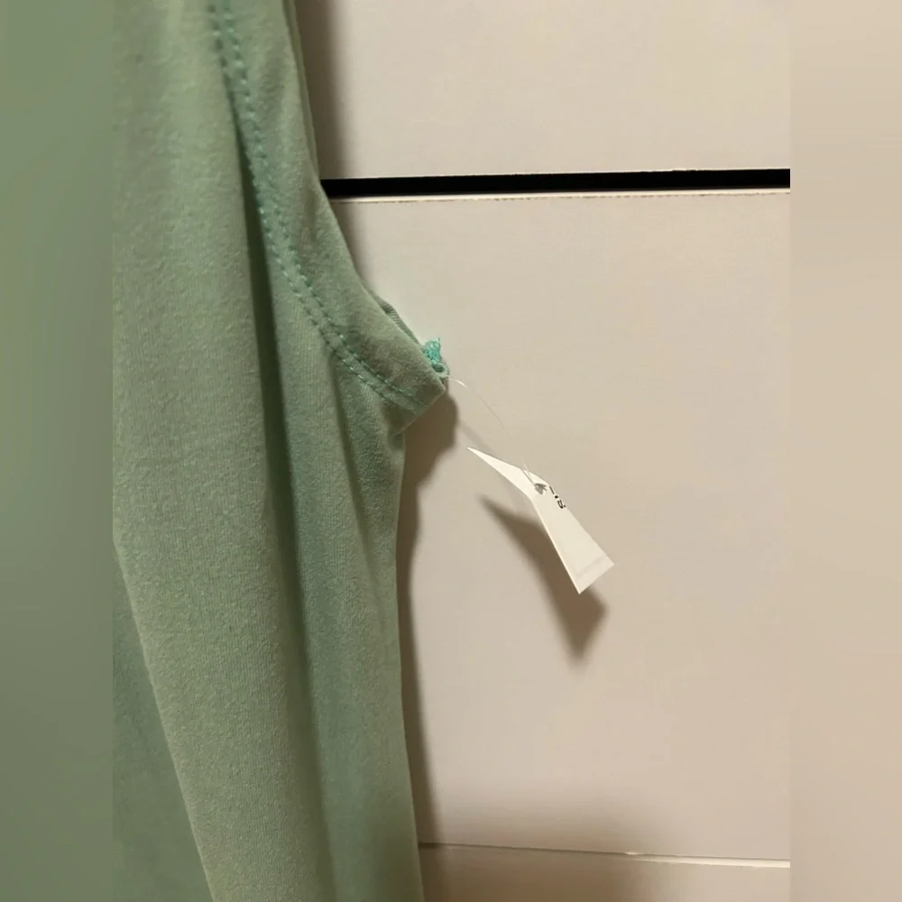 Green knee length dress - Picture 4 of 4